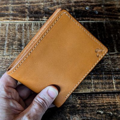 Large Bifold Wallet (Med Tan)