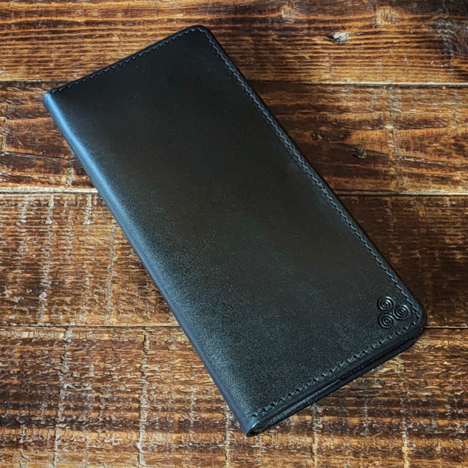 The Eiru (Black)
