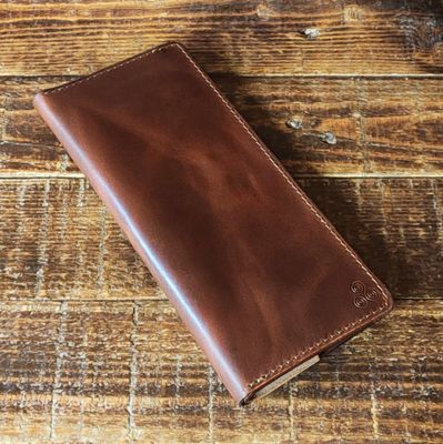 The Eiru (Dark Brown)