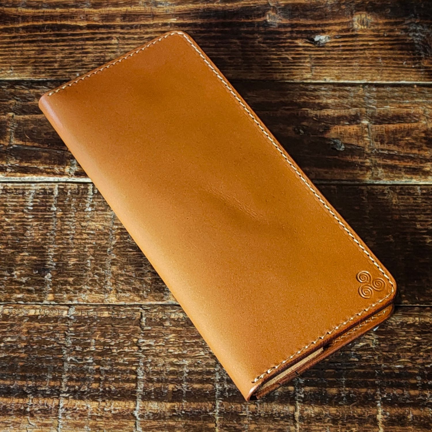 The Eiru (Tan)