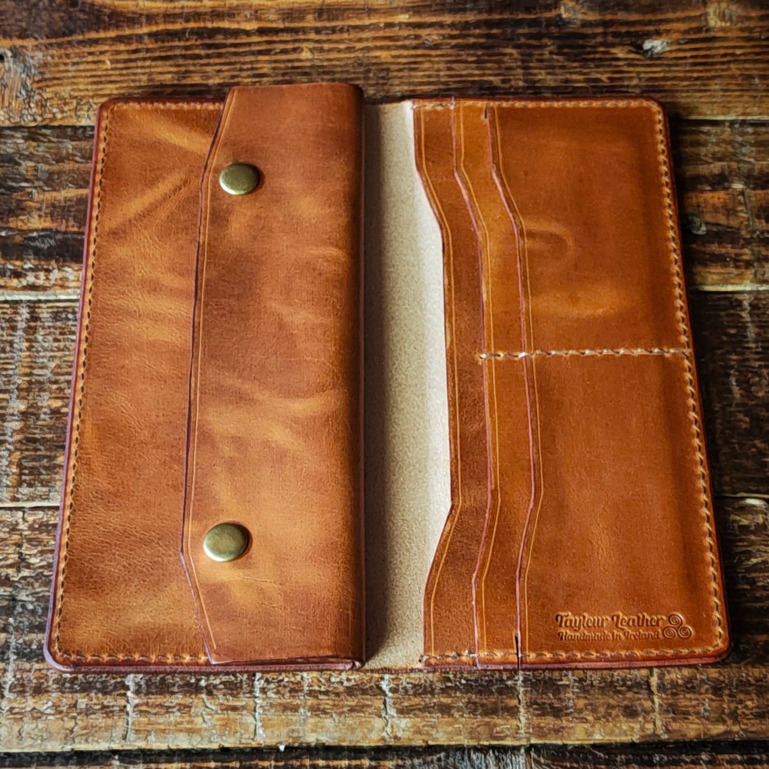 The Eiru (Rustic light brown)