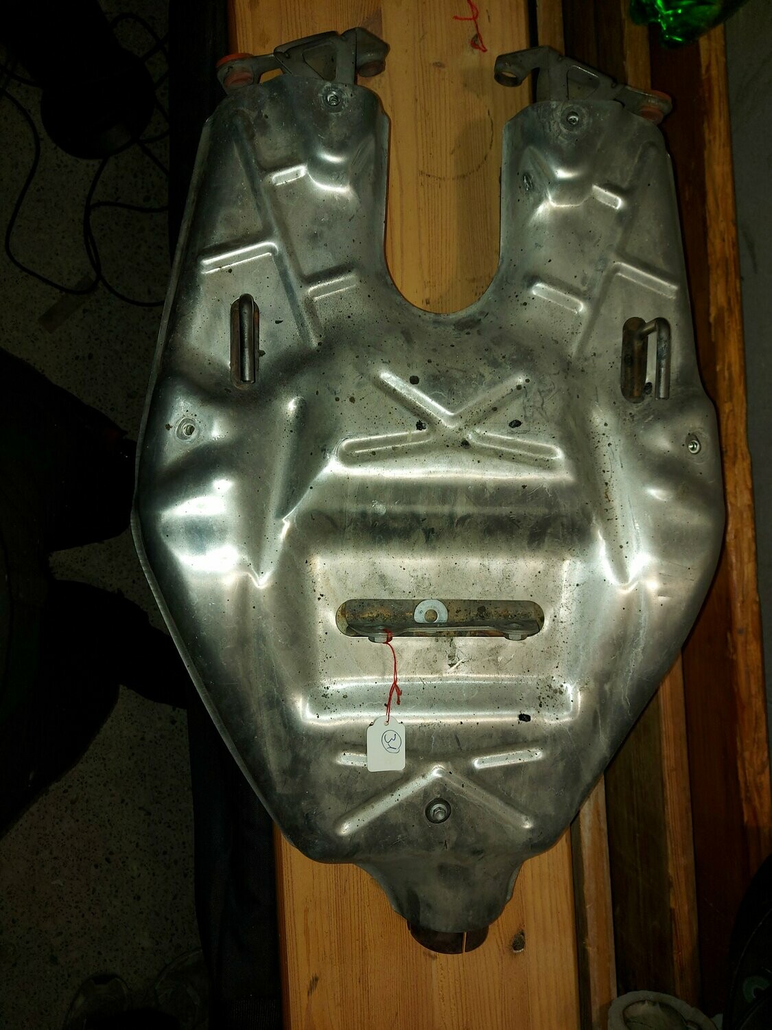 Auspuff Aprilia Dorsoduro