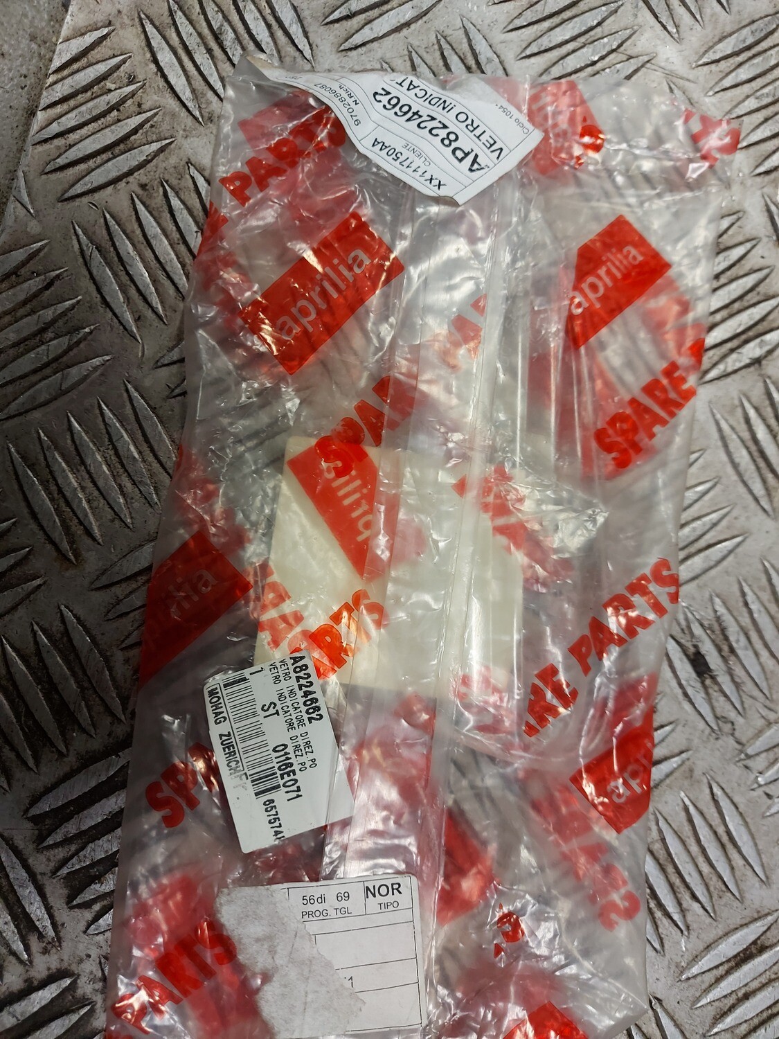 Glas Weiss A8224662