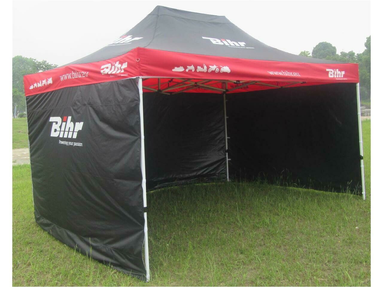 BIHR Home Track Paddock Dorn 4,5x3m mit 3 abnehmbaren Trennwänden