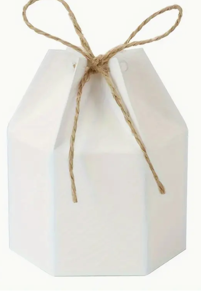 White bath bomb gift box