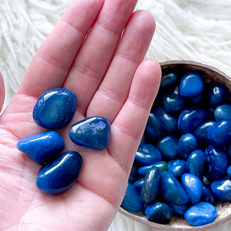 Blue Agate Tumbled Stones