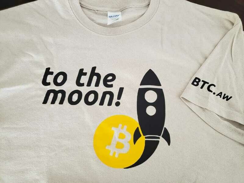 to the moon! - Bitcoin Shirt