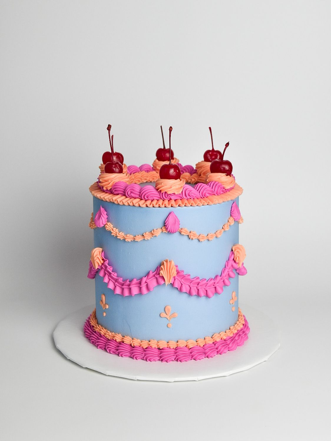 Vintage Piping Cake