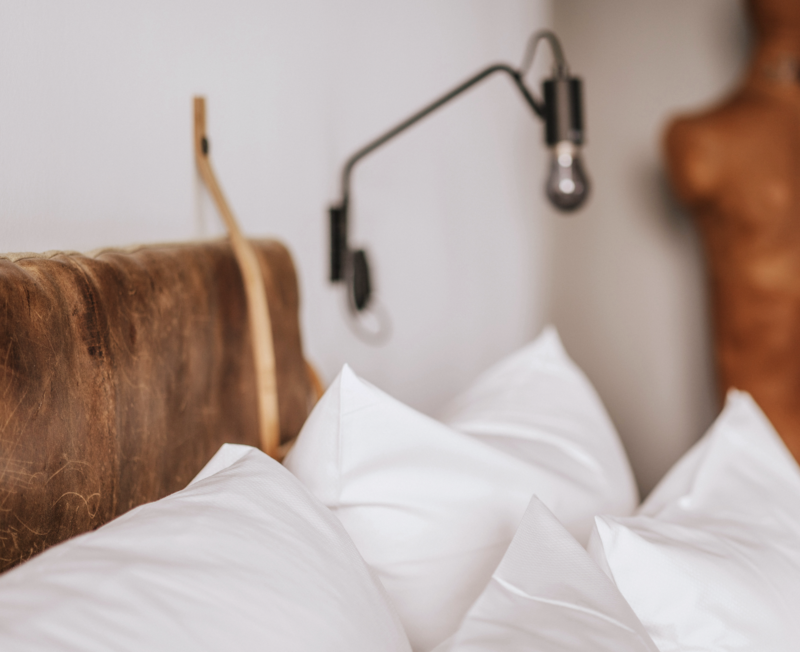 Bettrueckwand aus echter Turnmatte