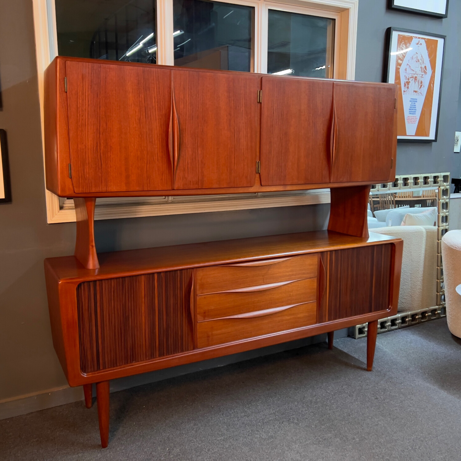 Hos Wulff Cabinet