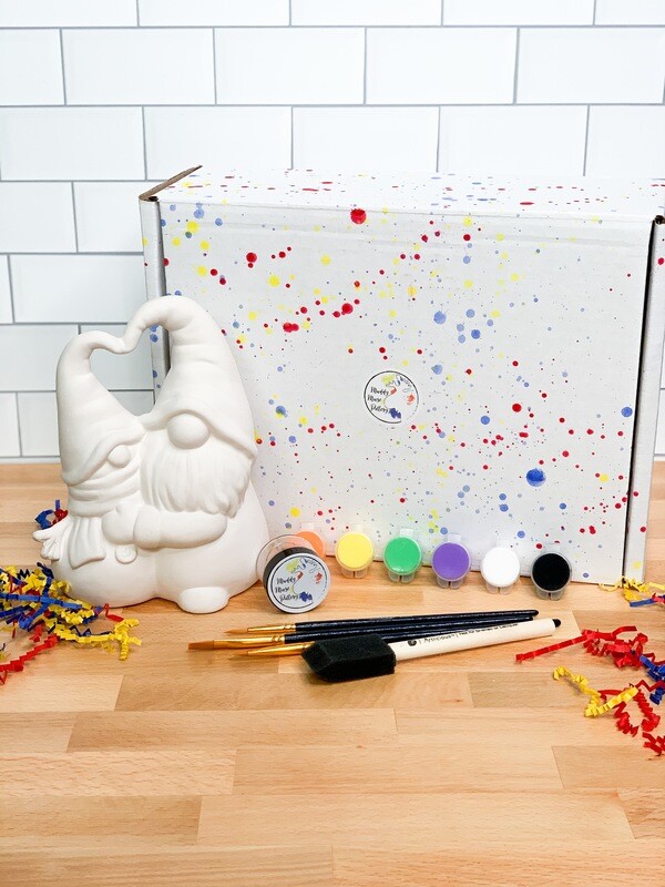 Deluxe Snowman Hugging Gnome Art Box