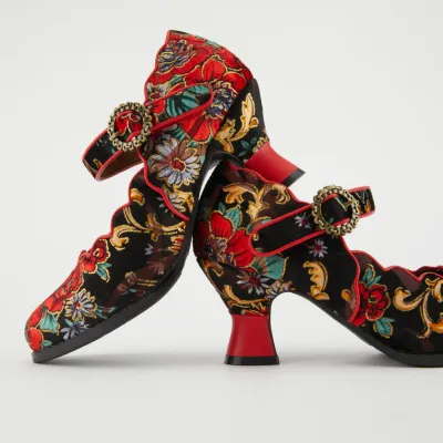 L&#39;ARTISTE AODODORA HEEL RED
