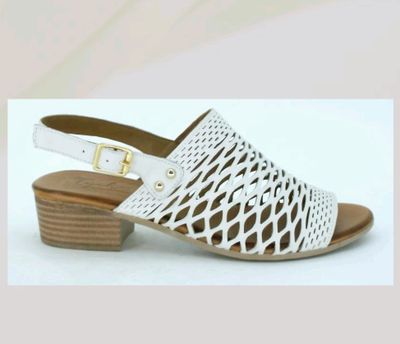 TYCHE HUDSON SANDALS CREAM