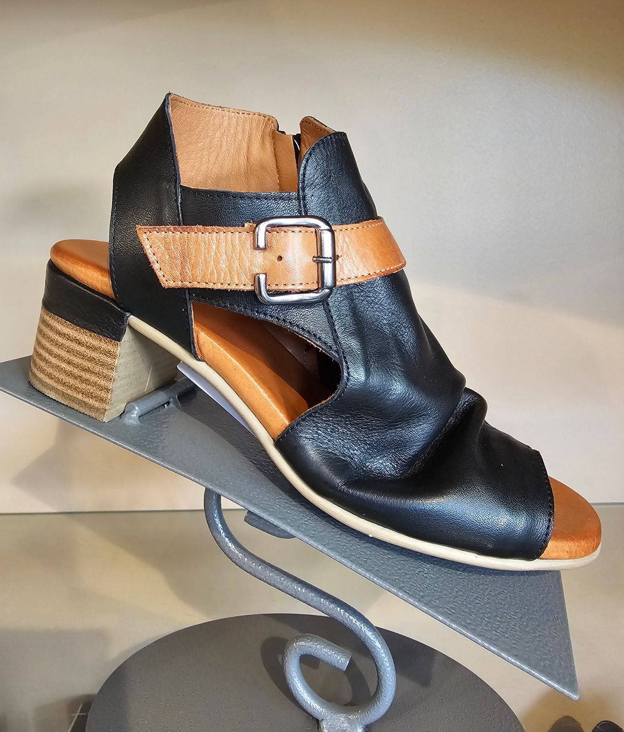 JO&amp;COCO  BETTY BLACK SANDAL