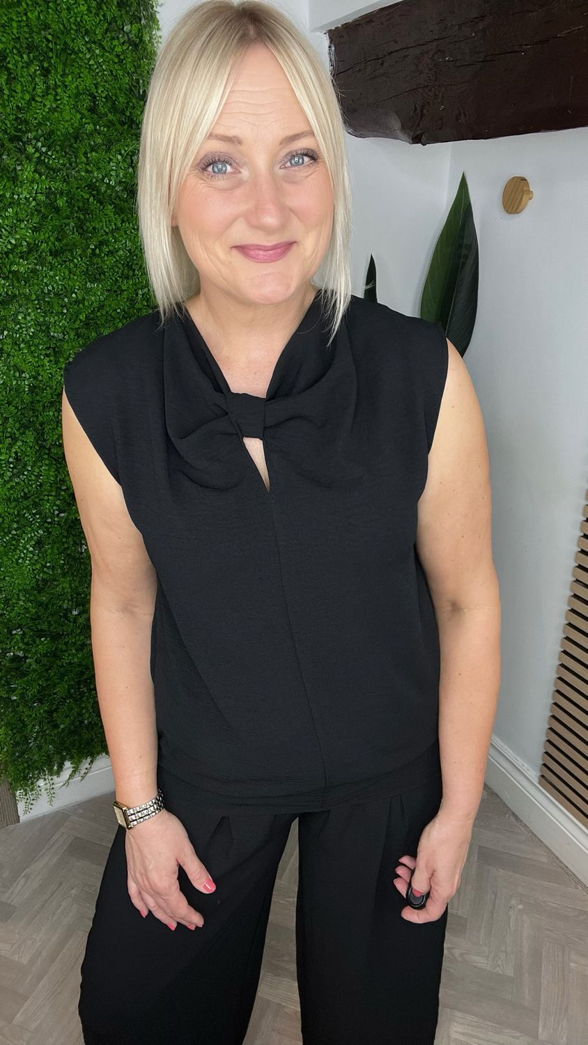 Bow Twist Top - Black