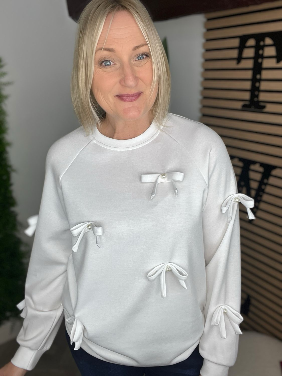 Light Scuba Bow Detail Sweatshirt- White