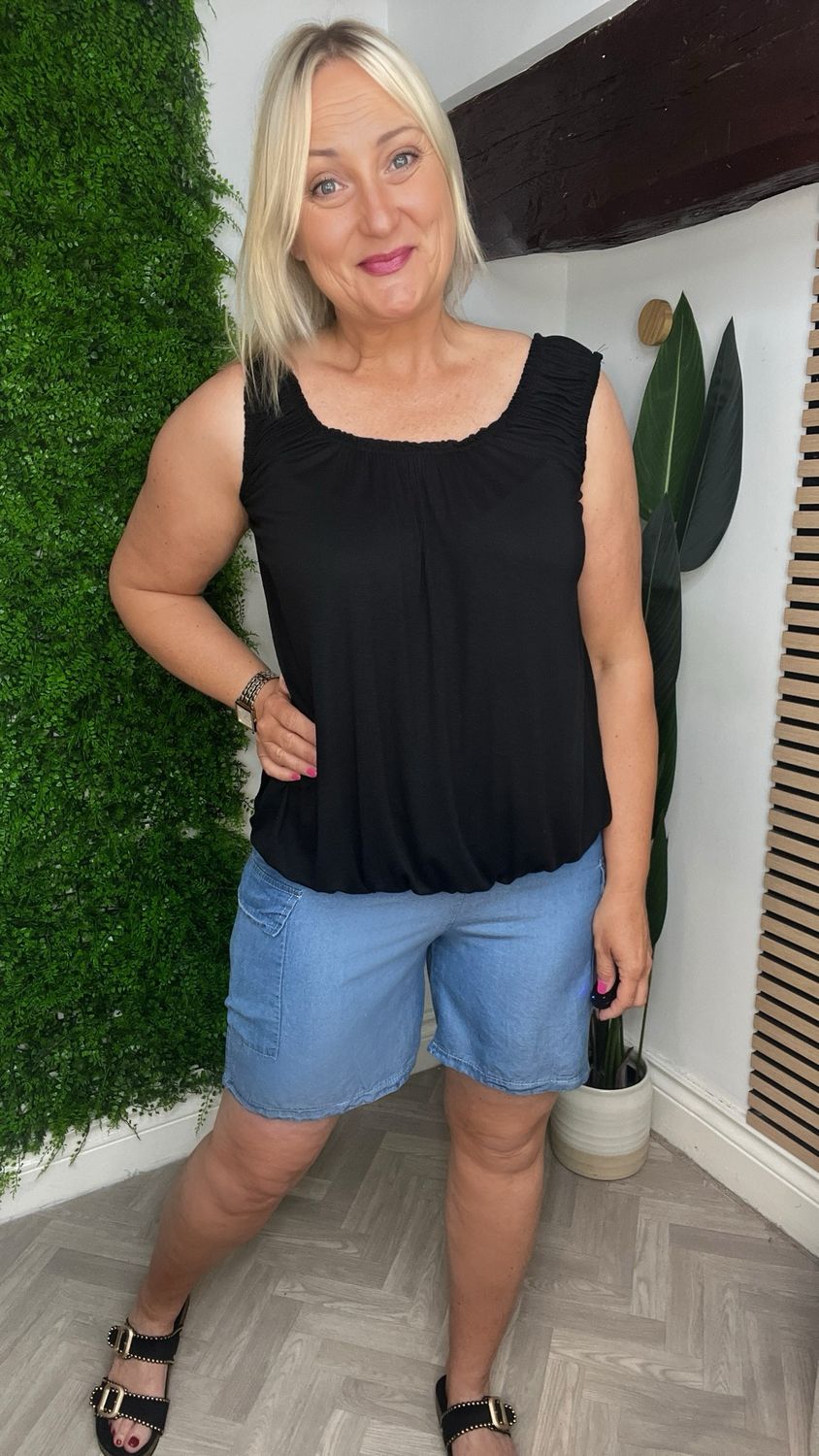 Chambray Denim Shorts - Mid Wash