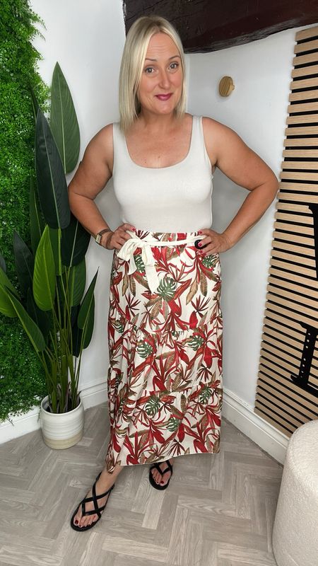 Palm Skirt With Smock Hem - Red Mix
