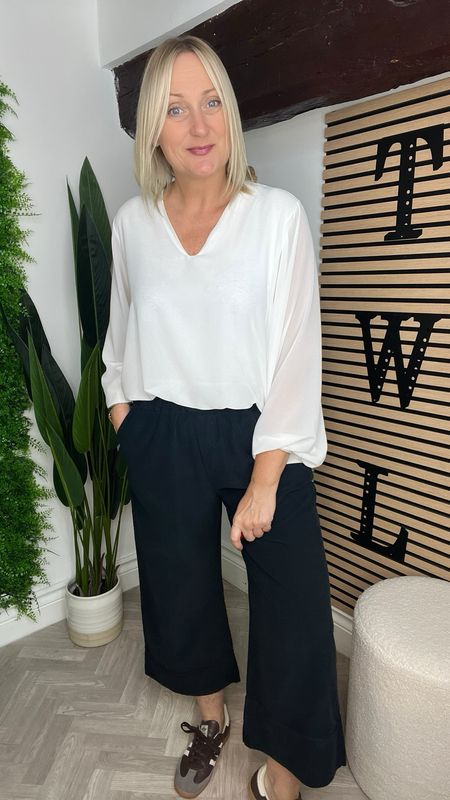 Cropped Wide Leg Corduroy- Black