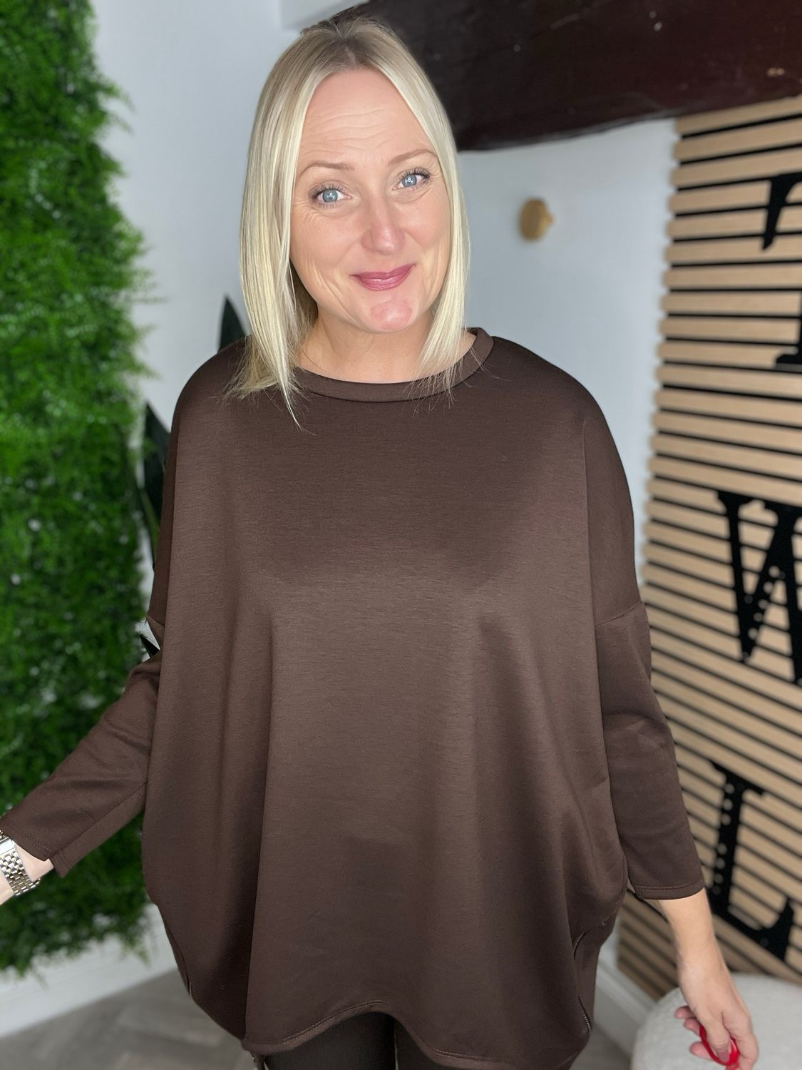 Scuba Zip & Dipped Hem Sweatshirt - Chocolate