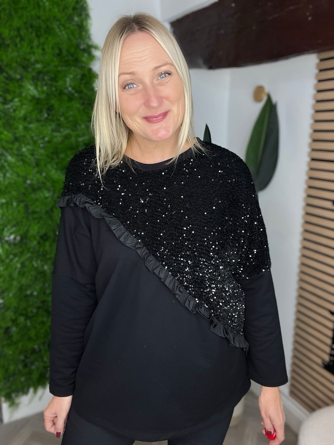 Frill Sequin Detailed Scuba Top - Black