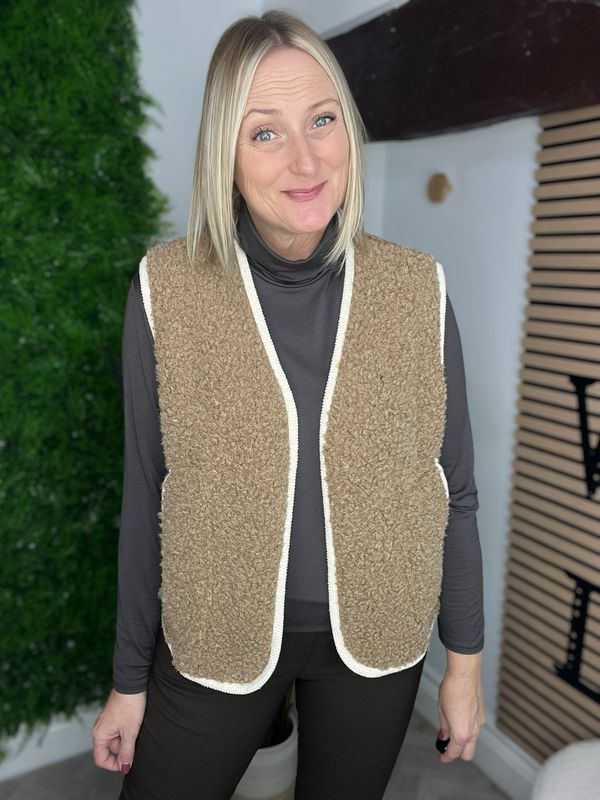 Boucle Waistcoat Edge To Edge - Camel