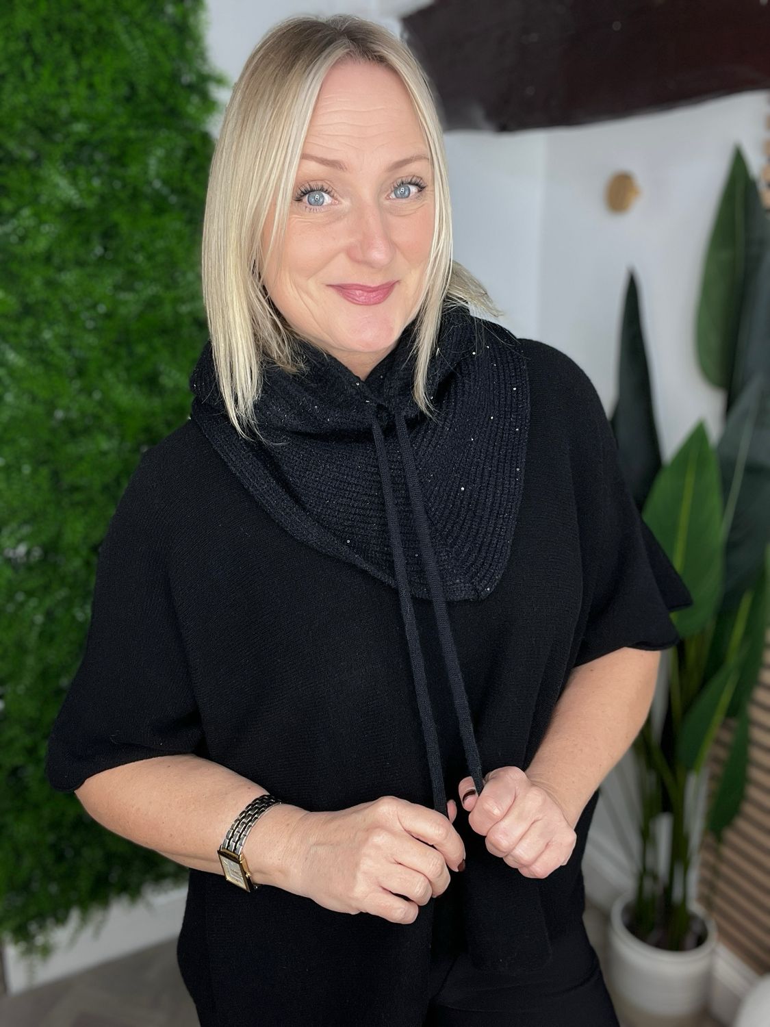 The Snood Hood - Black The Snood Hood - Black