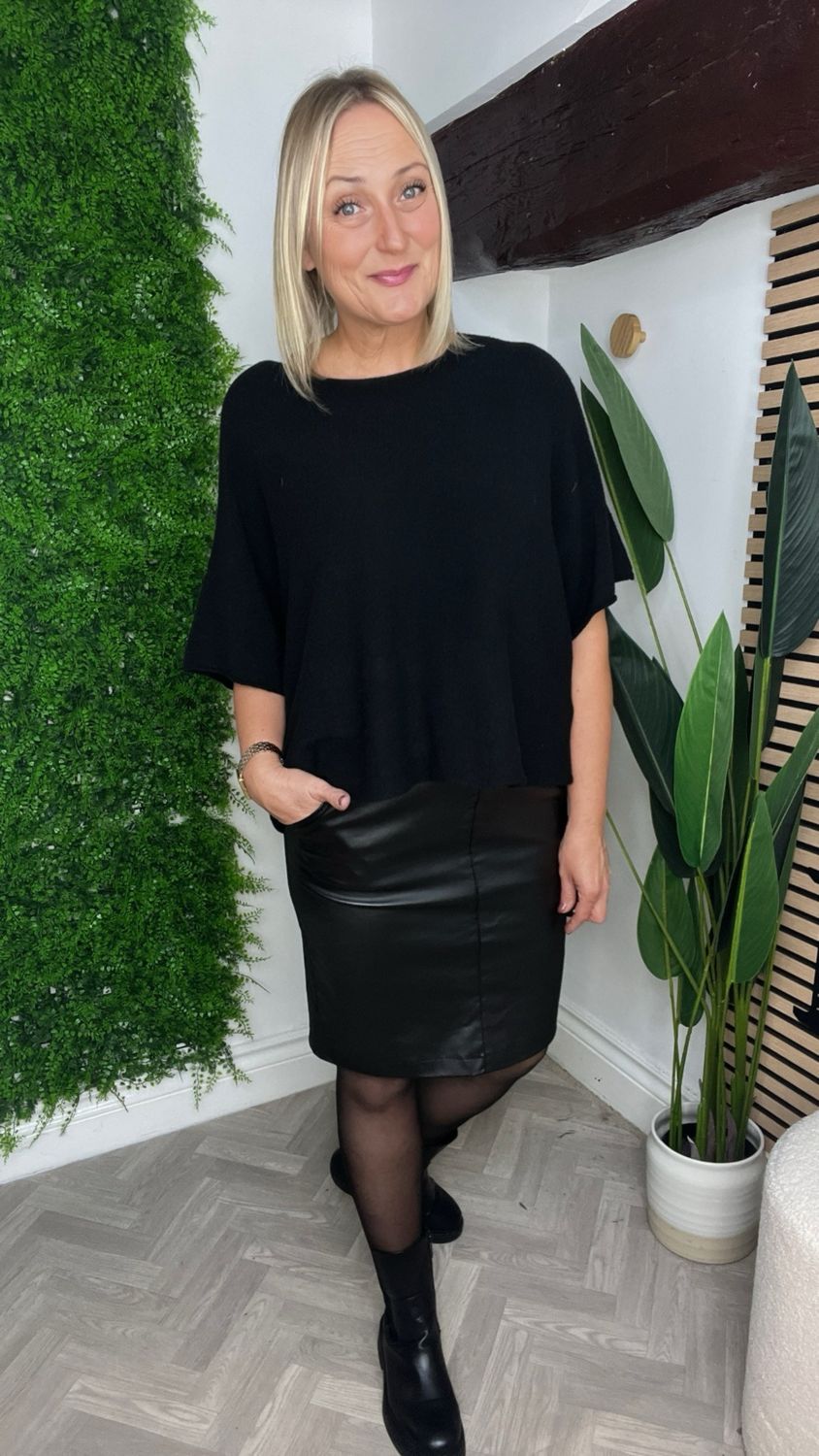 PU Magic Skirt - Black PU Magic Skirt - Black