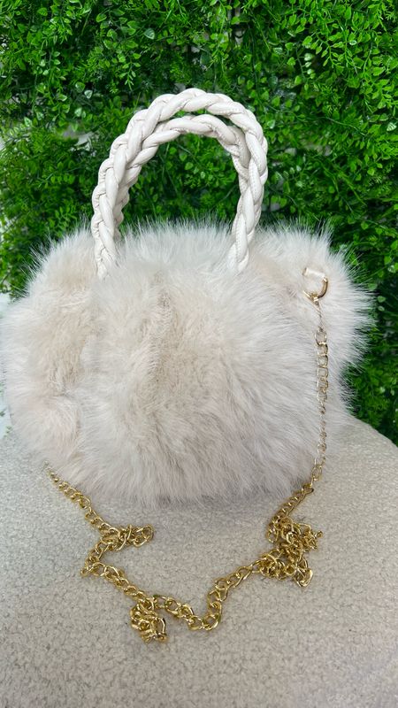 Faux Fur Bag With Woven Handle - Cream