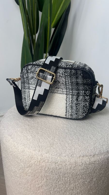 Tweed Camara Box Bag With Choice Of 2 Straps - Monochrome