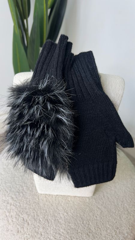 Fingerless Faux Fur - Black