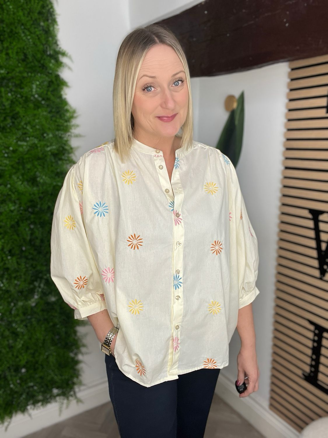 Daisy Embroidered Shirt - Lemon