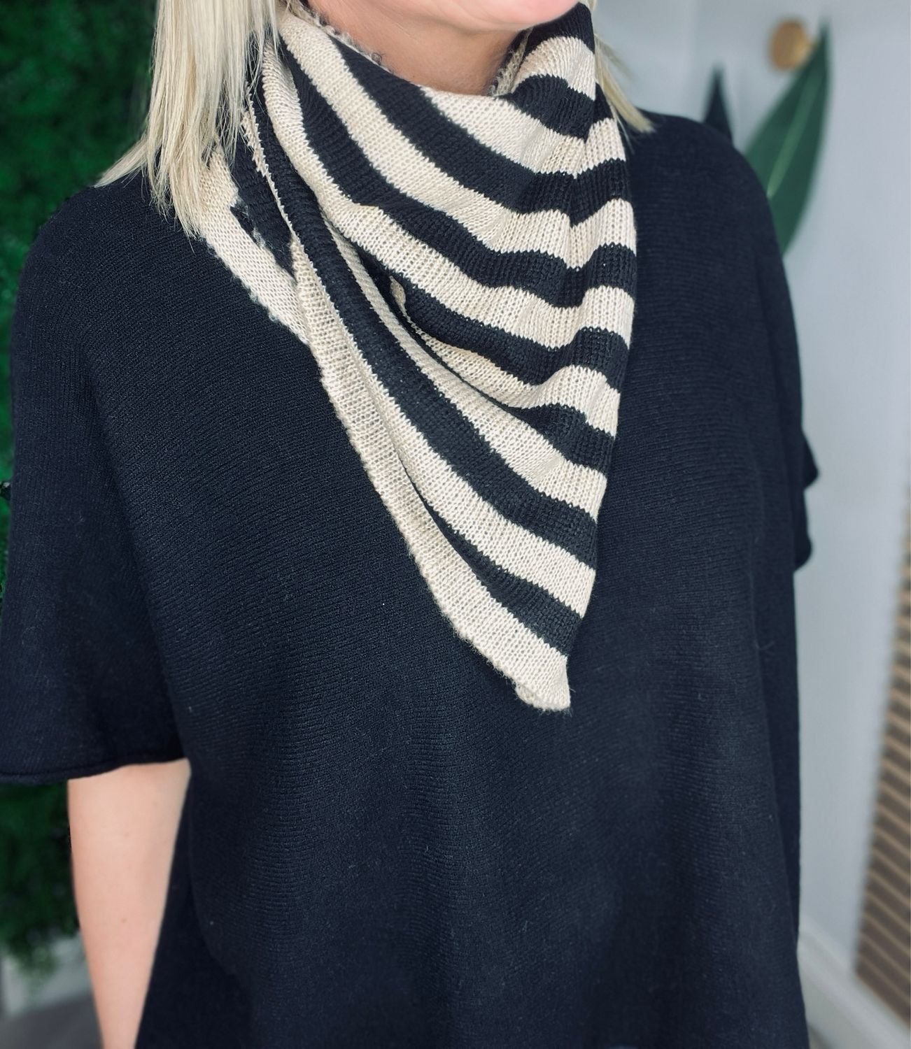 Shawl Scarf Double Sided - Black & Ecru