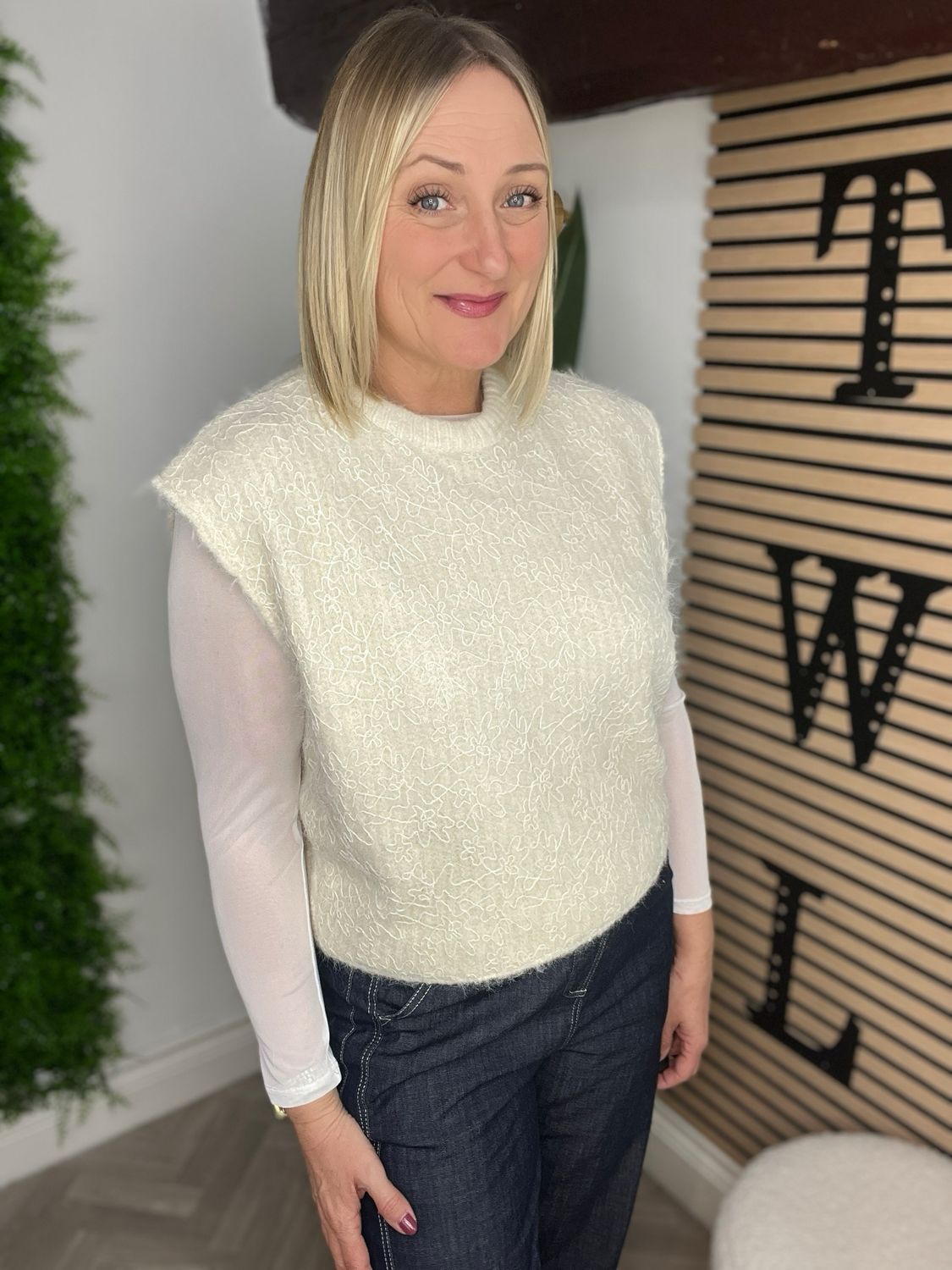 Mesh Overlay Tank Top - Cream