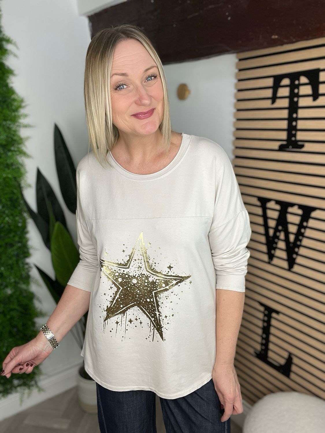 Gold Foil Star Top - Biscuit