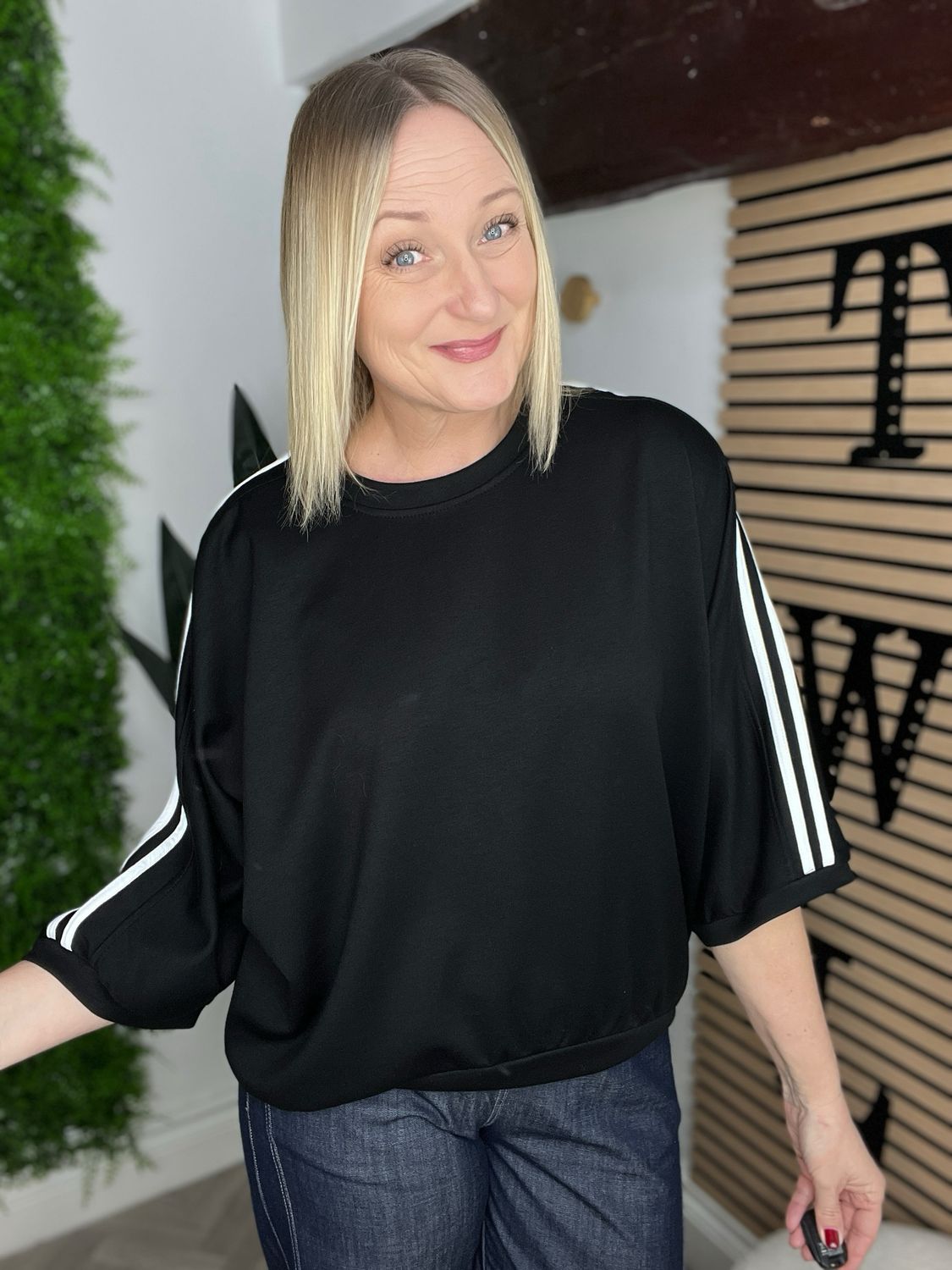 Scuba Short Sleeve Sweatshirt Top - Black