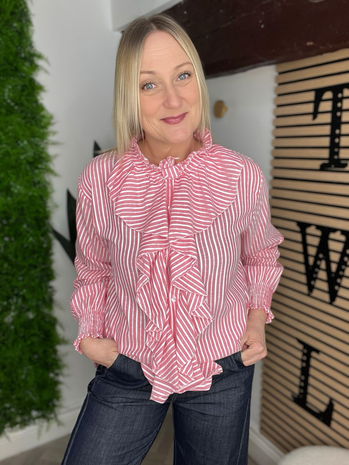 Baroque Style Button Short - Rasberry