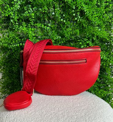Crossbody Curved Bag - Red