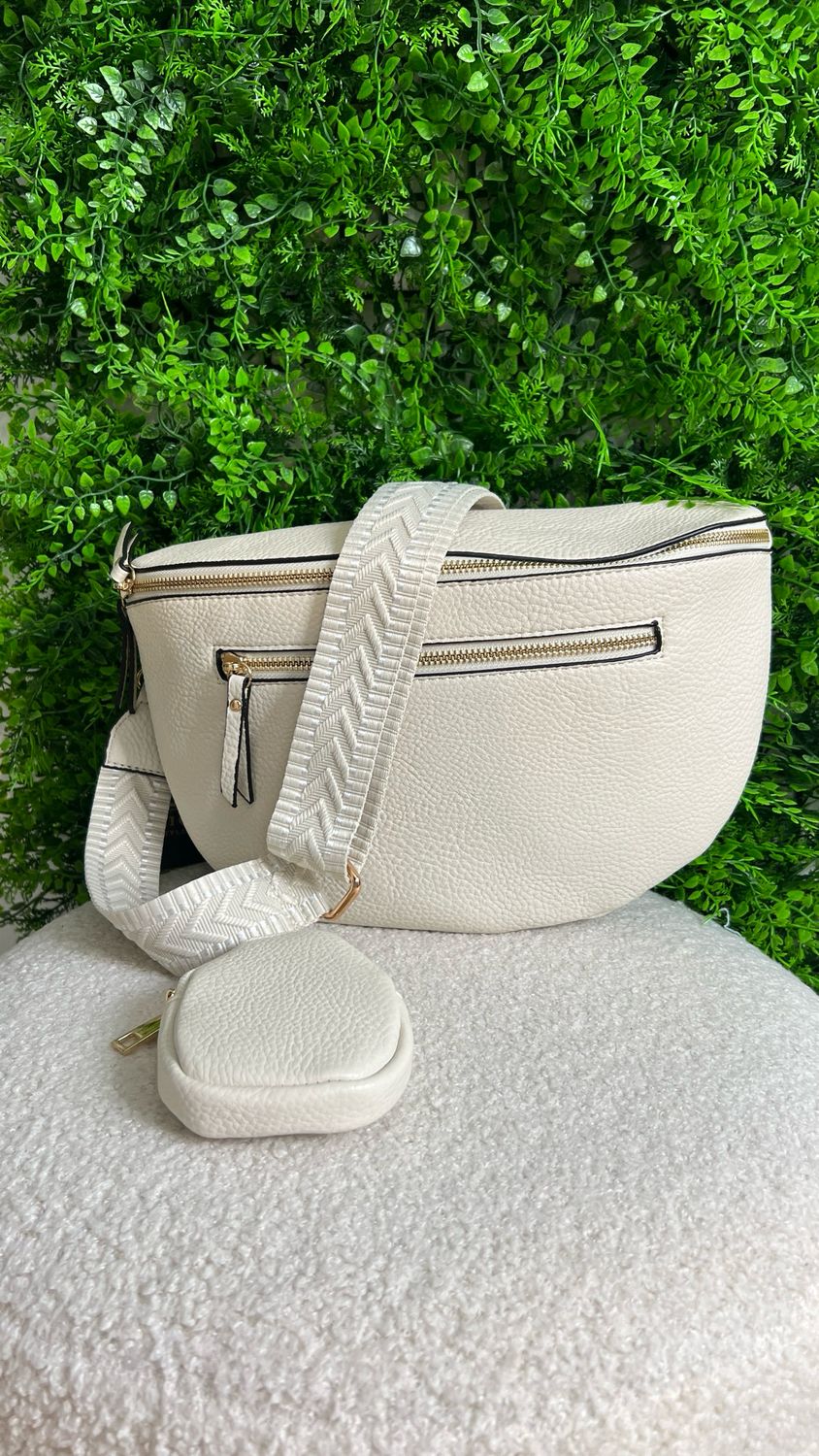 Crossbody Curved Bag - Cream