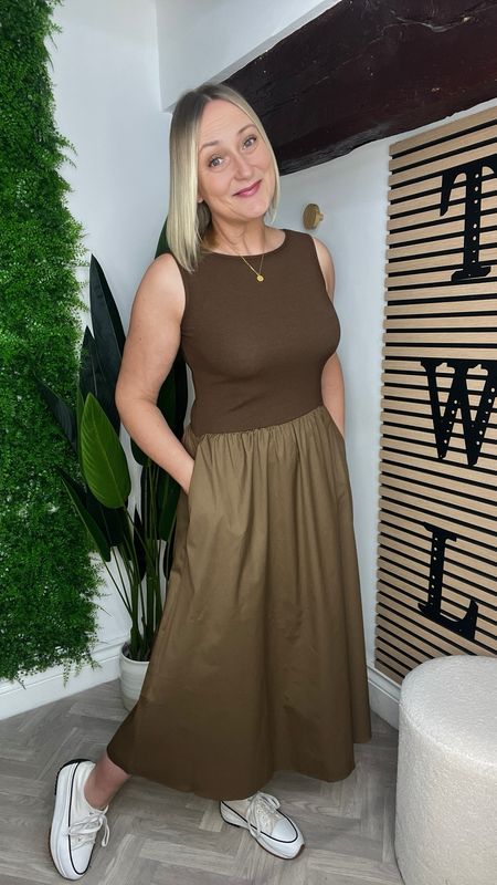 Vest Top Dress With Pockets - Chocolate