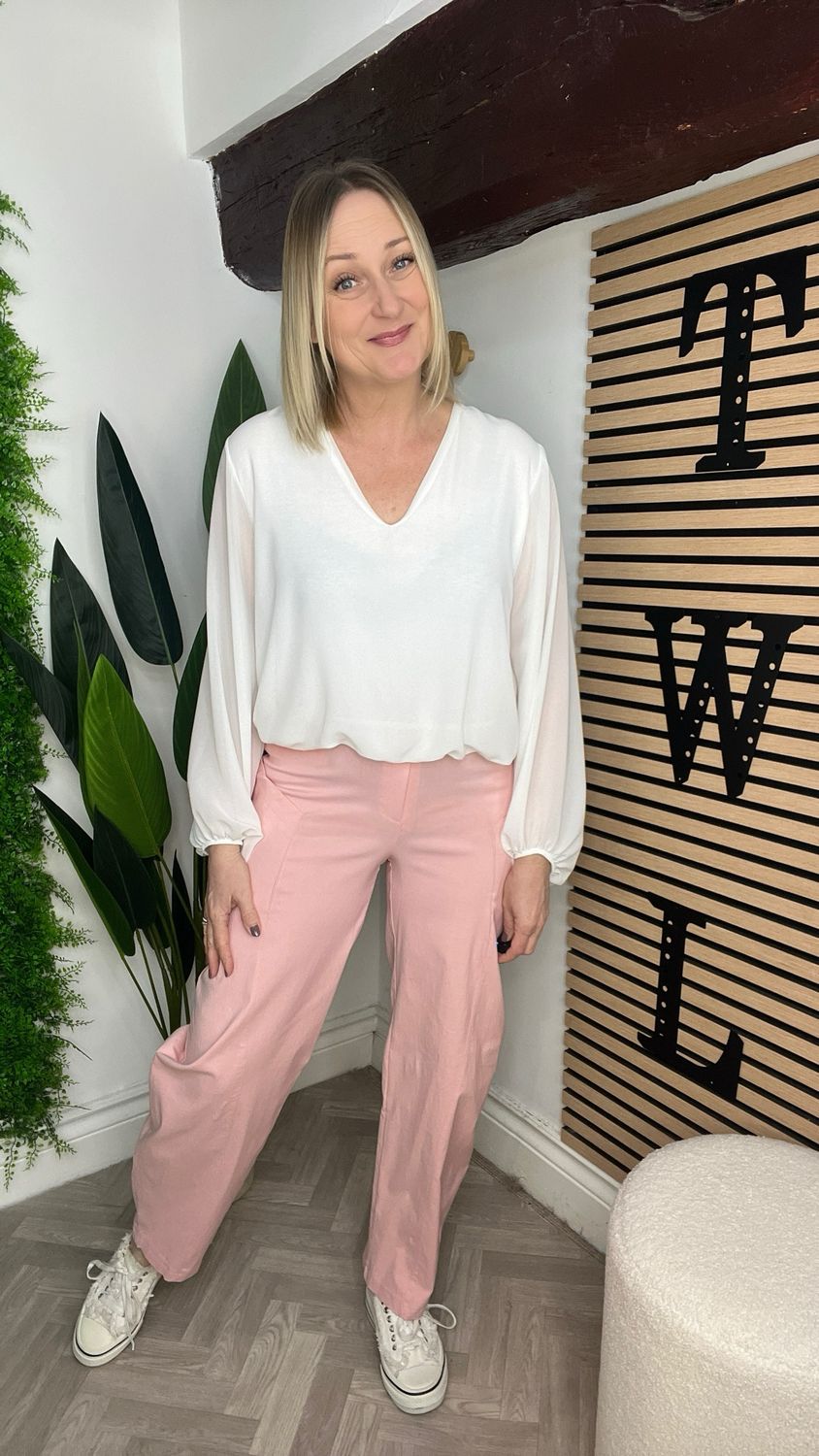 Long Barrel Leg Magics With Large Pockets - Rose