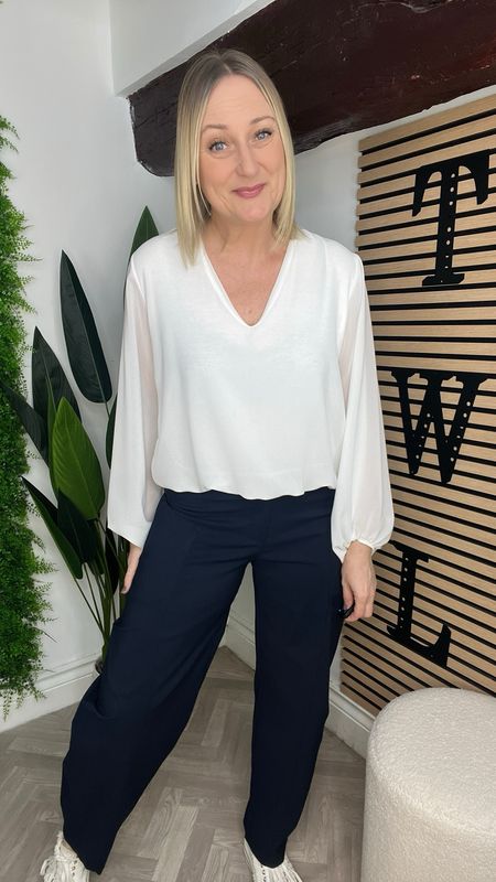 Long Barrel Leg Magics With Large Pockets - Navy