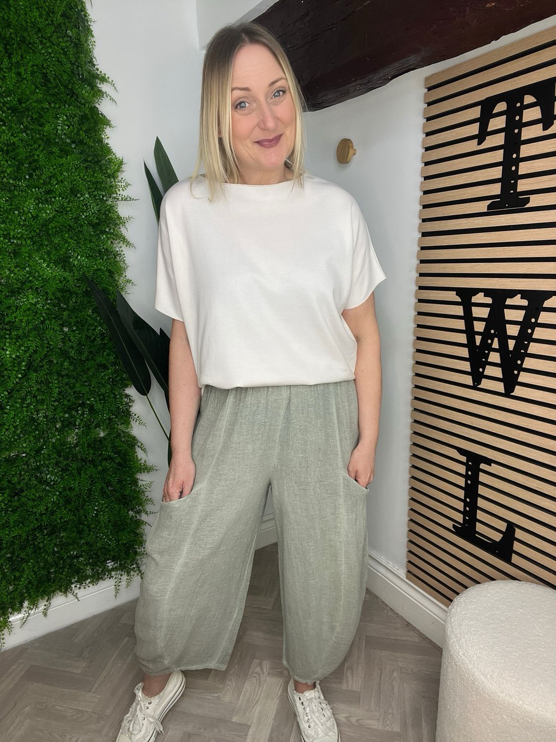 Loose Leg Linen Trouser With Pocket - Khaki