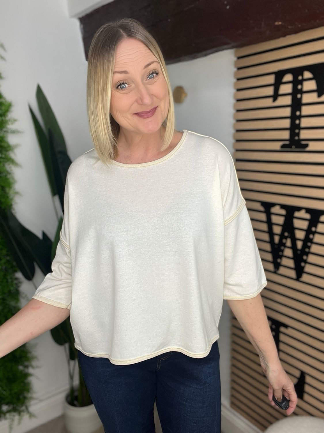 Box Fit Top With Piped Edge- Buttermilk