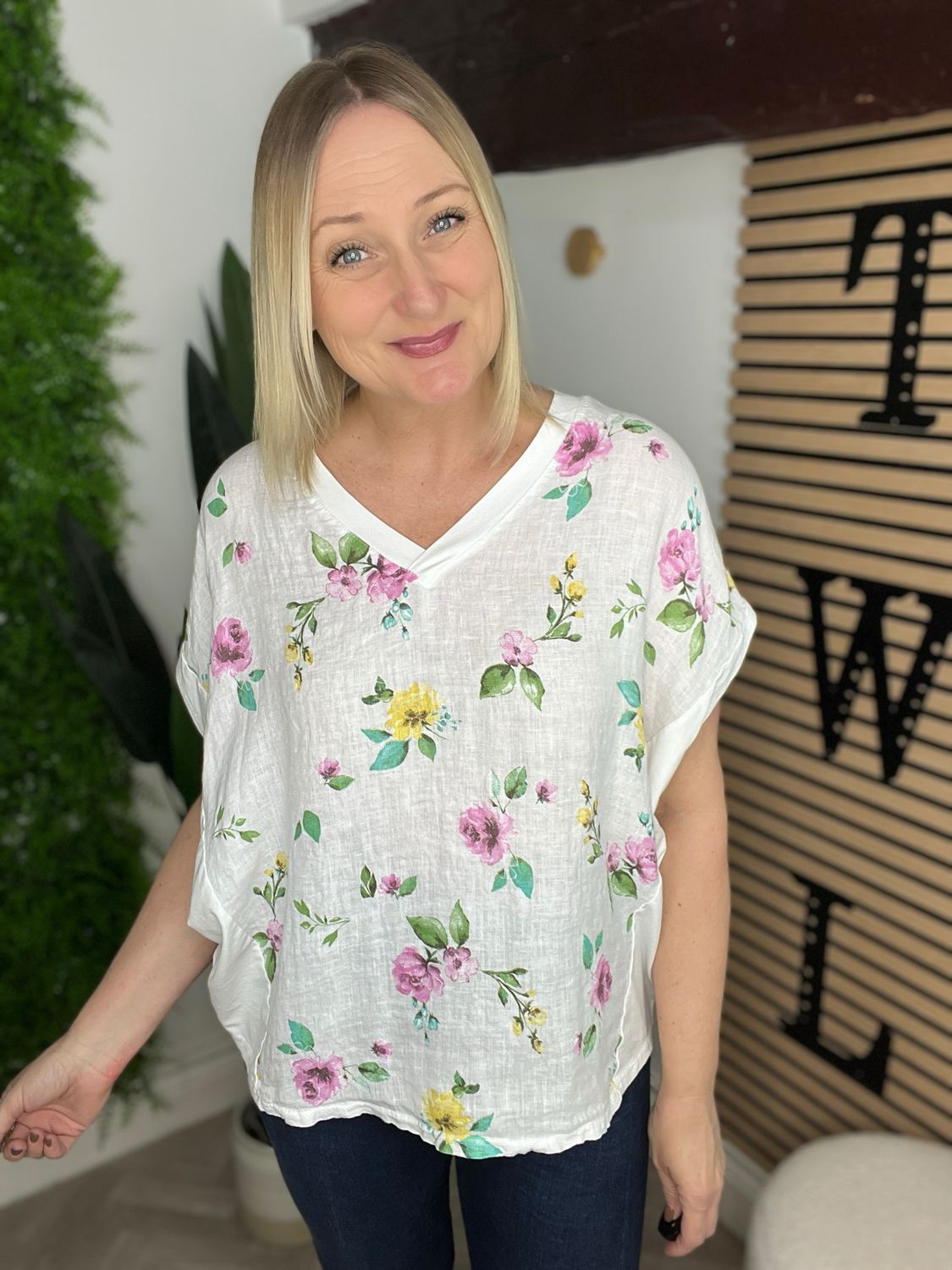 Floral Linen Blend Top - White