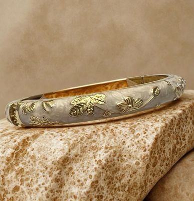 Gold Cuff With Spring Opening - Cream
