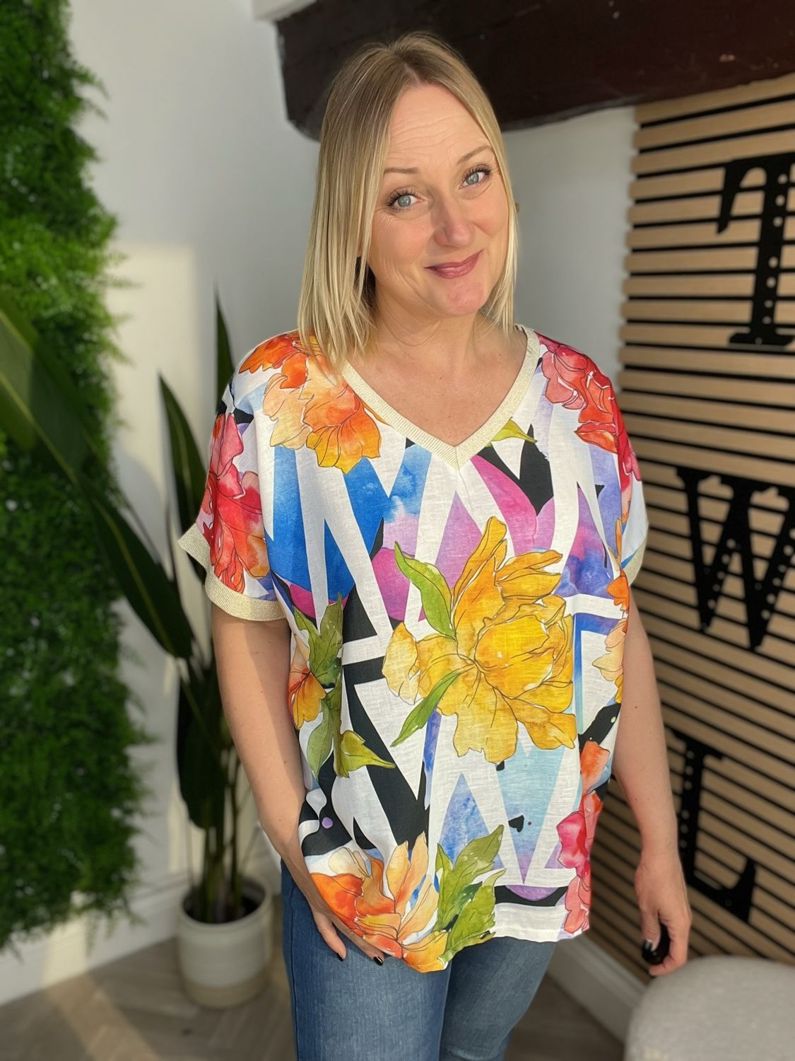 V Neck Short Sleeve Patterned Top - Abstract Floral