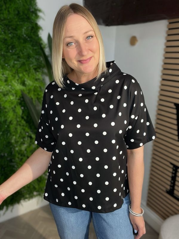 Polka Dot Funnel Neck Short Sleeve Top - Black & White
