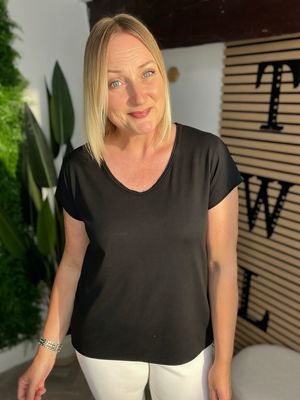 Capped Sleeve Scoop Neck Tee - Black