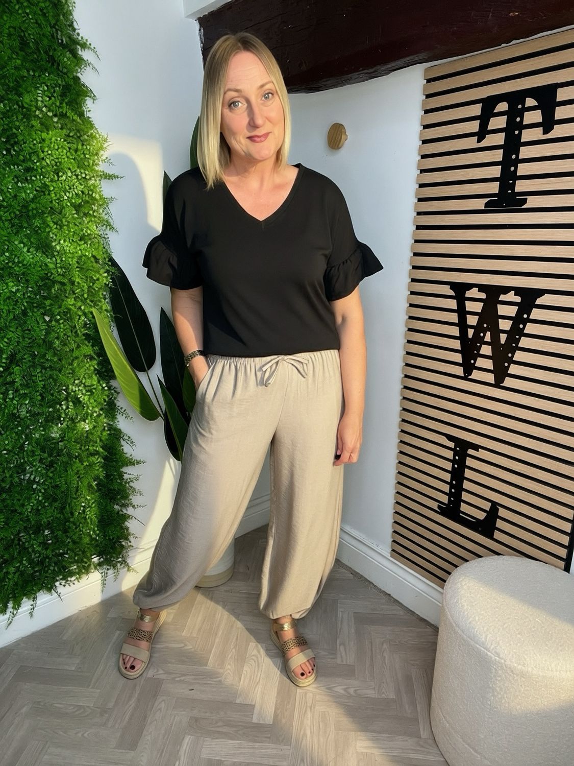 Cuffed Hem Loose Leg Trouser - Latte